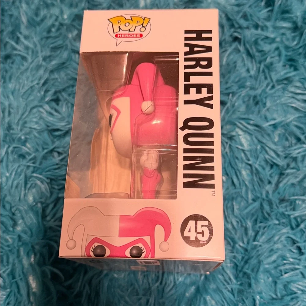 Funko Pop! Heroes Vinyl Figure - Pink and Whit Harley Quinn 45
